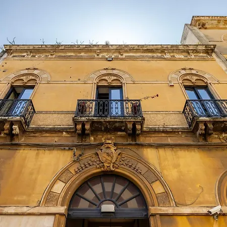 Apartment Le Dimore Del Corso Ii - Sicily Stay, Fra Catania, Taormina, Il Mare E L'etna